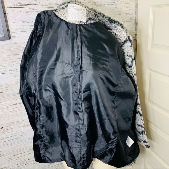 SAGA Lady Fleece Jacket Ombre Black White Novelty Print Cozy Button Down Coat L - Picture 12 of 15